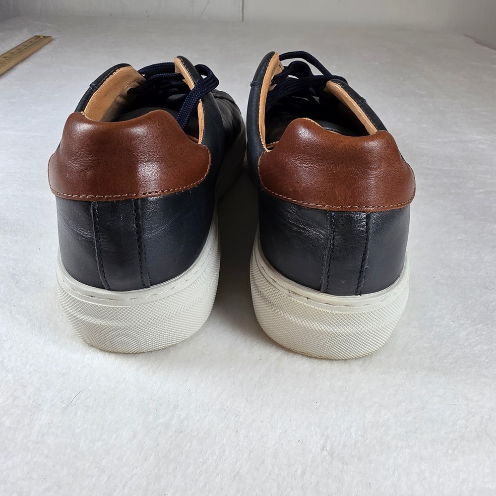 Celtic & Co Navy Leather Low Top Sneakers Tan Heel Tab Men 41 White Sole Trainer - Picture 3 of 5